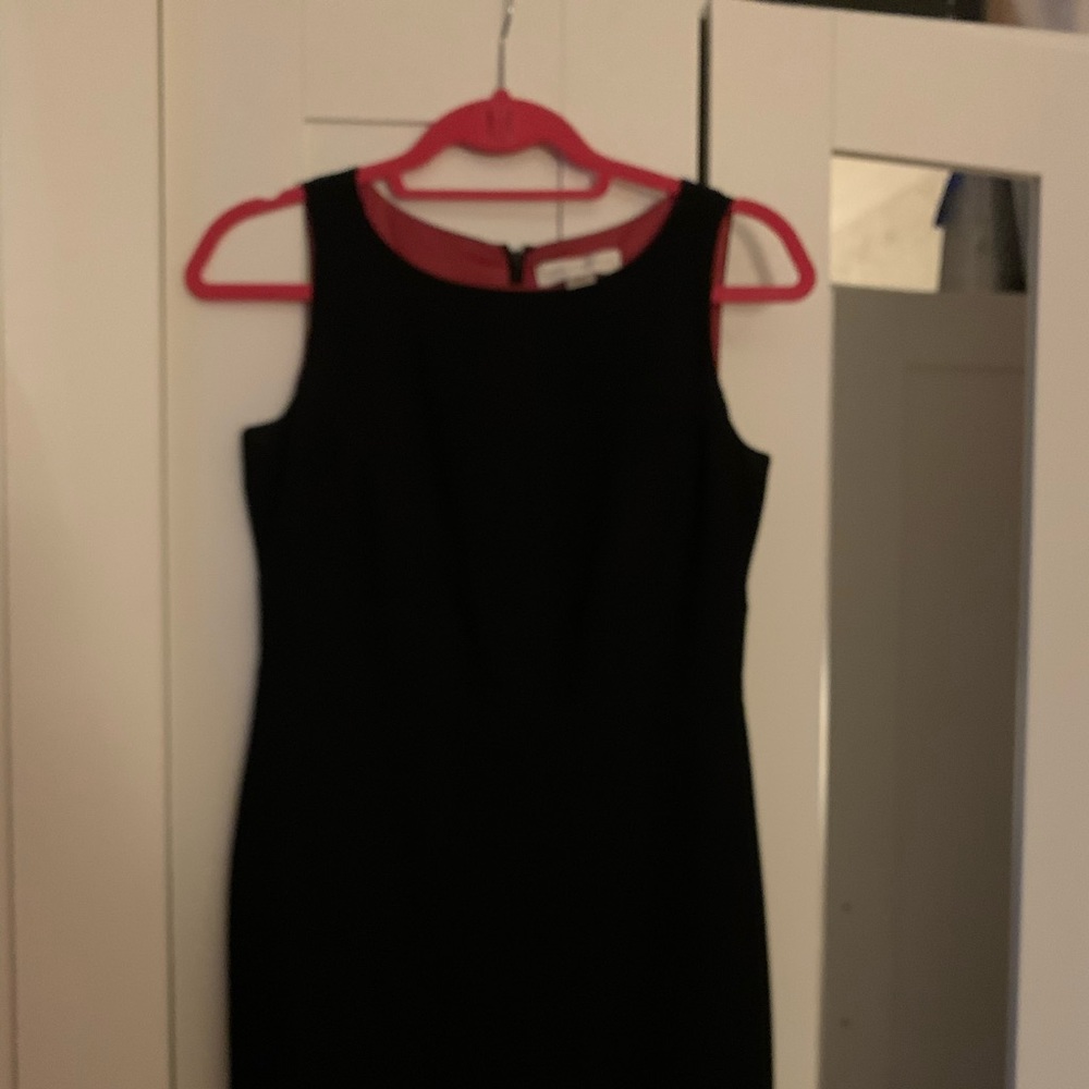 Classy little black dress❤️🛑🛑🛑